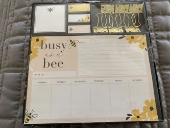 Bee desk set- brand new