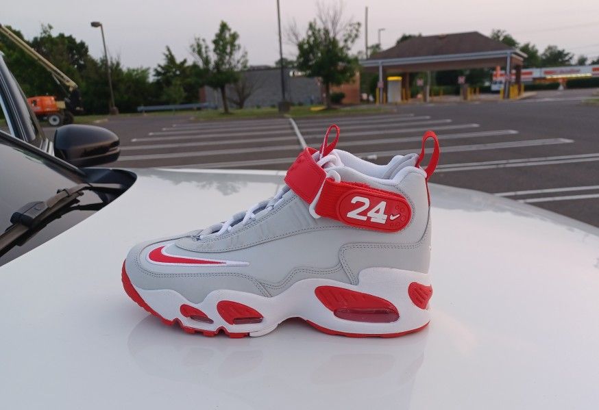 Brand New And Original Kid's Nike Air Max's Griffey Sneakers Sizes 6y