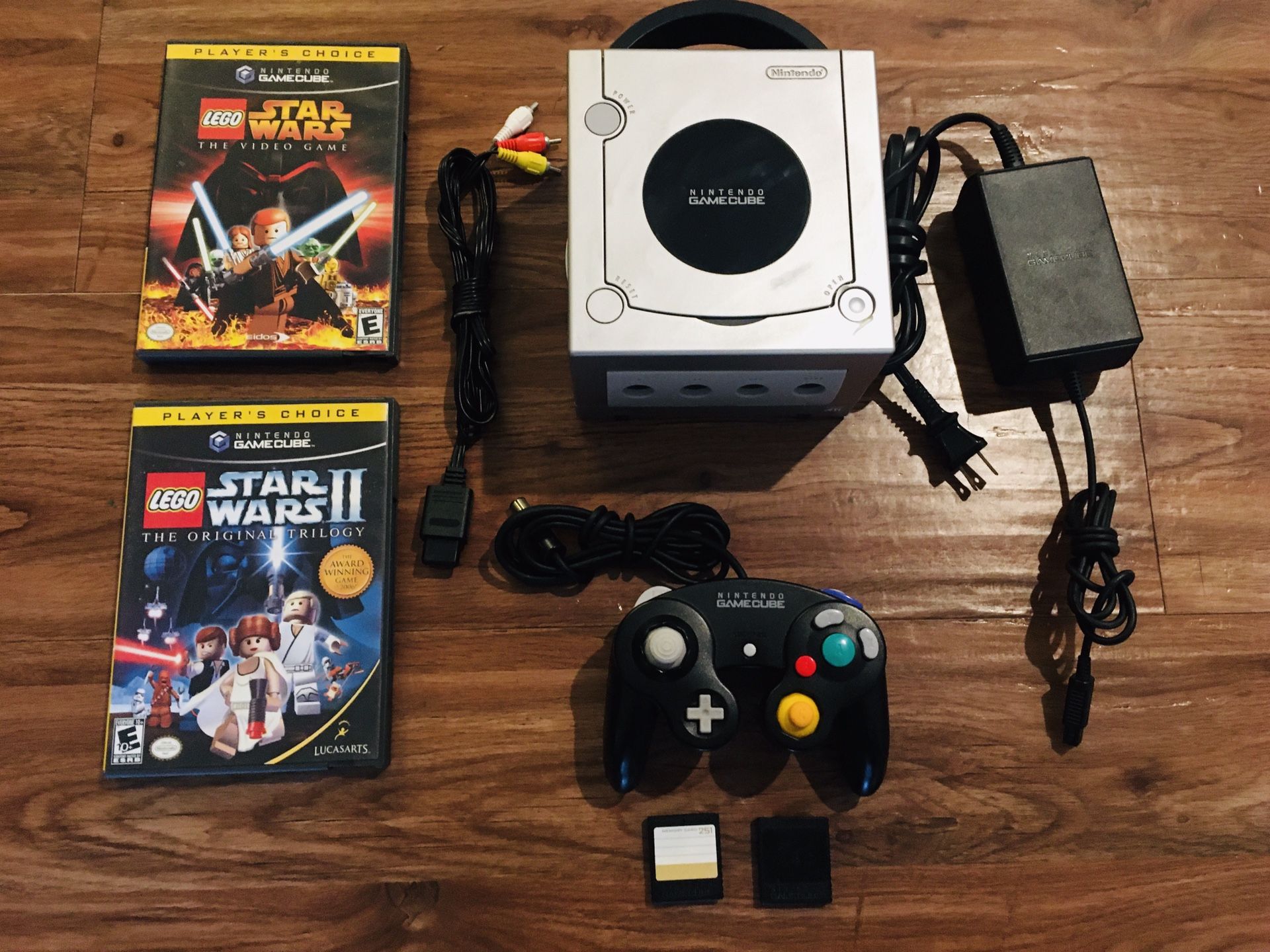 Nintendo GameCube Console - Silver with controller Lot