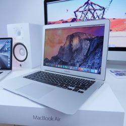 NEW 2016 APPLE MACBOOK AIR 11" INCH 128GB 8GB INTEL I5 OCTA CORE FAST