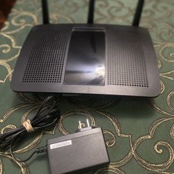 Linksys EA 7500 V2 WiFi Router