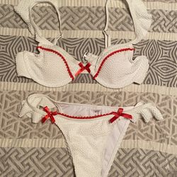 New Women’s Bow Knot Ruffled White and Red Bikini Size XS Underwire support X Small