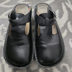 Alegria Classic Black Leather Clog (W 7.5)