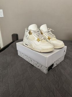 Gold Metalic 4’s