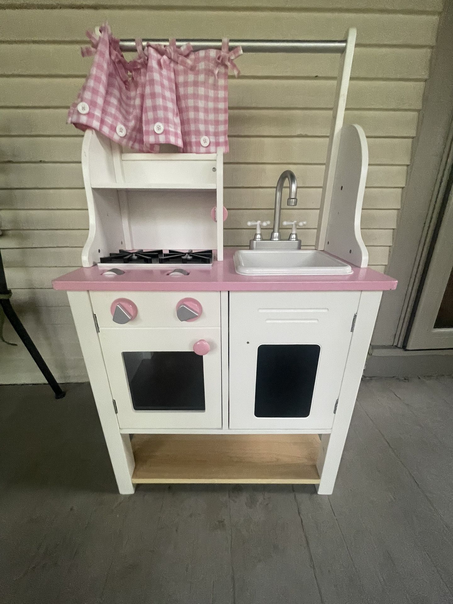 Kids Outdoor Play Kitchen