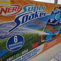 NERF Super Soaker Toss ‘N Splash Cornhole Set – Bean Bag Toss Game for Kids with a Splashtastic Water Twist for Outdoor Fun