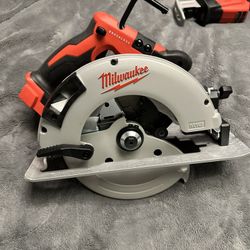 Milwaukee M18 BRUSHLESS 7-1/4"  Skilsaw & Hackzall + Extras