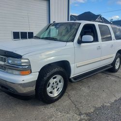 2005 Chevrolet Suburban LT 4WD 
