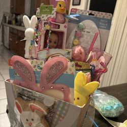 EASTER BASKETS 