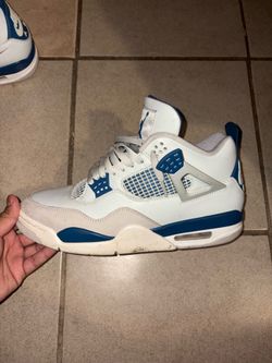 Jordan military blue 4’s