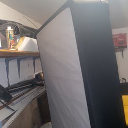 2 Twin Sized Spring boxes For Mattress