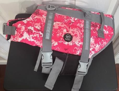 Dog Life Jacket Emust size Large just $10 