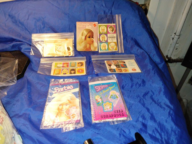 lots of Barbie world of fashion books