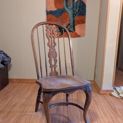 Six Matching Wooden Chairs -- High Quality Low Use