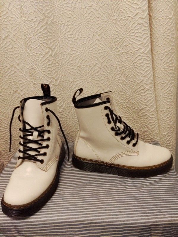 Doc Martens Zavala Womens Size 7 Mens 6 Combat Boots Glossy White