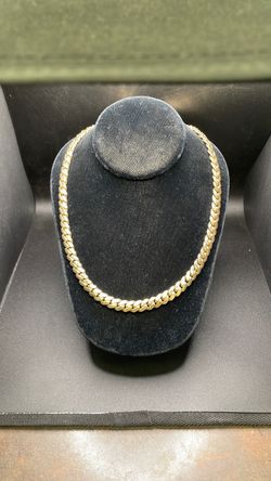Gold Cuban Link Chain Necklace