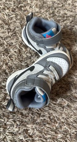 Toddler NIKES 5c shoes