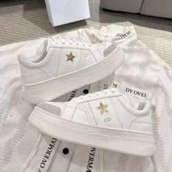 Cowhide leather star pattern round toe lace-up platform low-top sneakers for women white