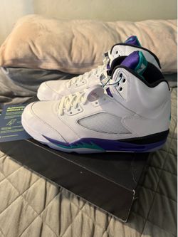 Retro 5 Jordan grape size 12 brand new