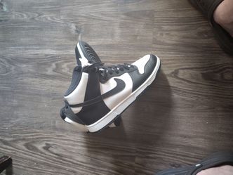 Nike pandas