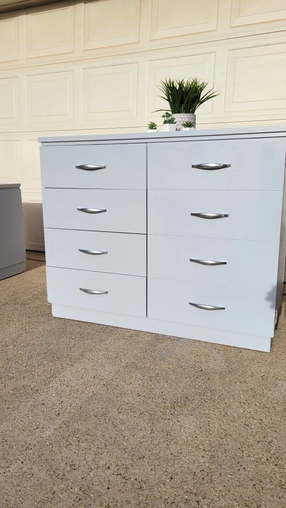 BEAUTIFUL GREY BLUE DRESSER CHEST SOLID WOOD  6 DRAWERS LIKE NEW! 36X20X50