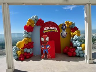 Balloon garland