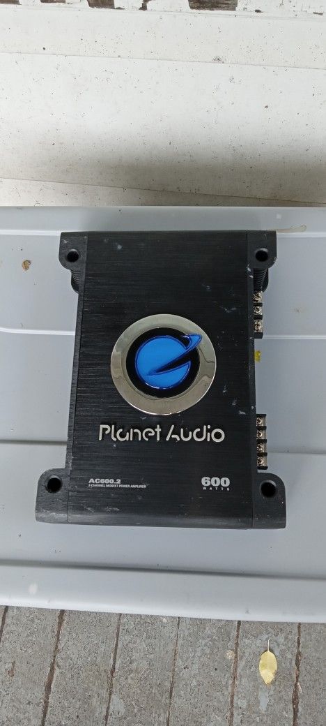 Planet Audio AC 600×2 Car Amp