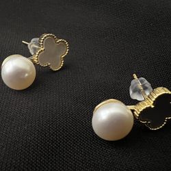 Natural pearls Gold Plated Earrings