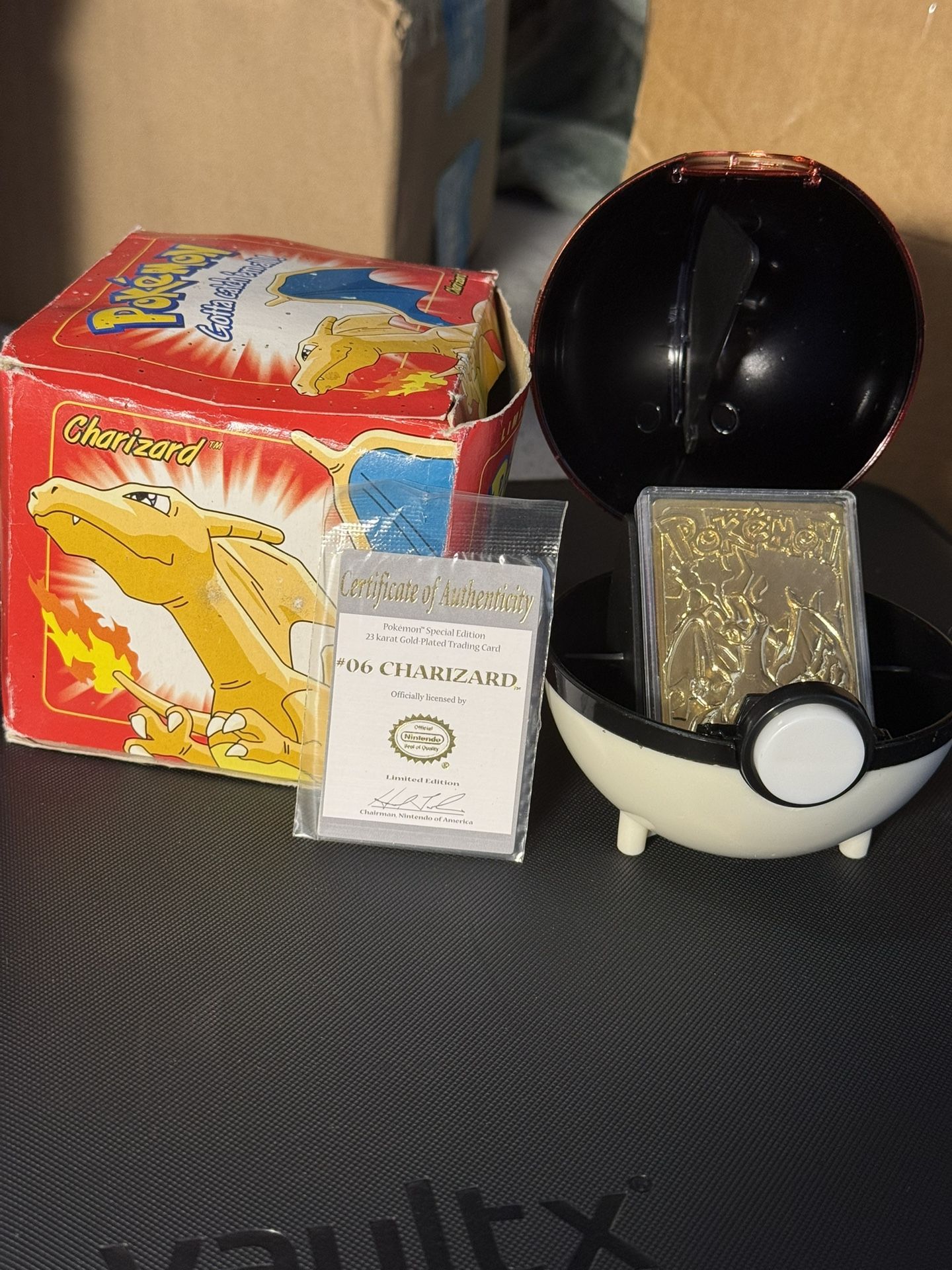 1999 Pokémon Charizard 23K Gold-Plated Card Burger King Promo w/ Poké Ball