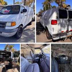 1999 Dodge Ram Van 3500 • Van
