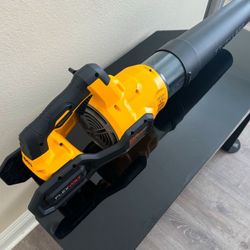 DEWALT FLEXVOLT 60V MAX 125 MPH 600 CFM Brushless Cordless Battery Powered Blower - TOOL ONLY . Battery and charger not included.