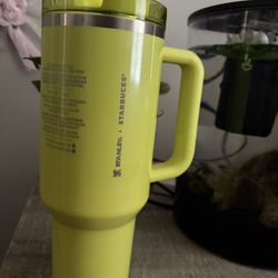 Starbucks X Stanley 