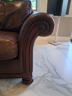 Berhardt Leather Couch US Made Excellent Condition