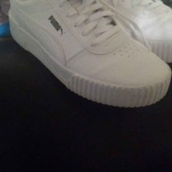 Puma Women's Sneakers Size 71/2
