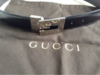 Authentic Gucci black belt with silver buckle in G. It is a 1” leather belt 36” long. Gucci is engraved in the buckle.