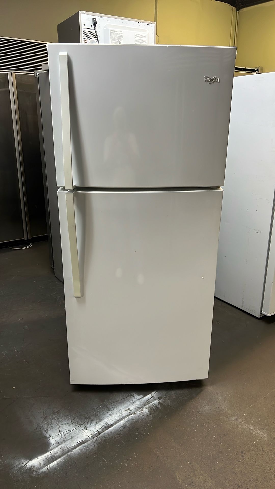 Whirlpool Top Freezer Refrigerator Gloss White Apartment Size 