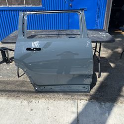 2022-2025 Rivian R1S rear right passenger RH door shell OEM