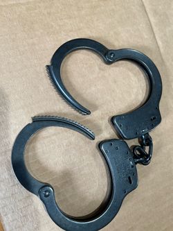Smith and Wesson Steel Double Locking Handcuffs & Two Keys
