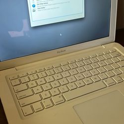 Apple MacBook 
