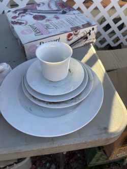 White China - 5 Pieces Per Set