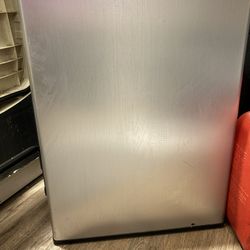 Mini Fridge! ! Works Great !