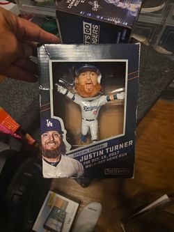Justin Turner bobblehead