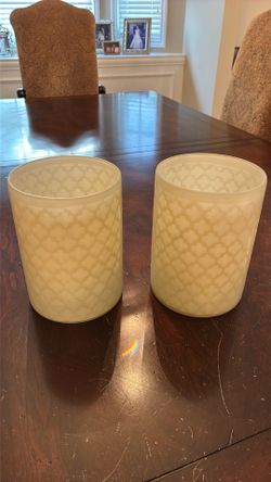 Ivory Four Clover Leaf Candle Holders (2)