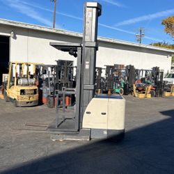 Crown Order Picker / Stock Picker