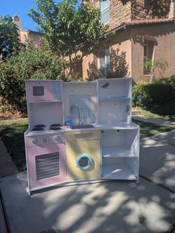 Wood kids kitchen