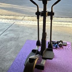 Sunny Health & Fitness 2-in-1 Smart Upright quite  & Light