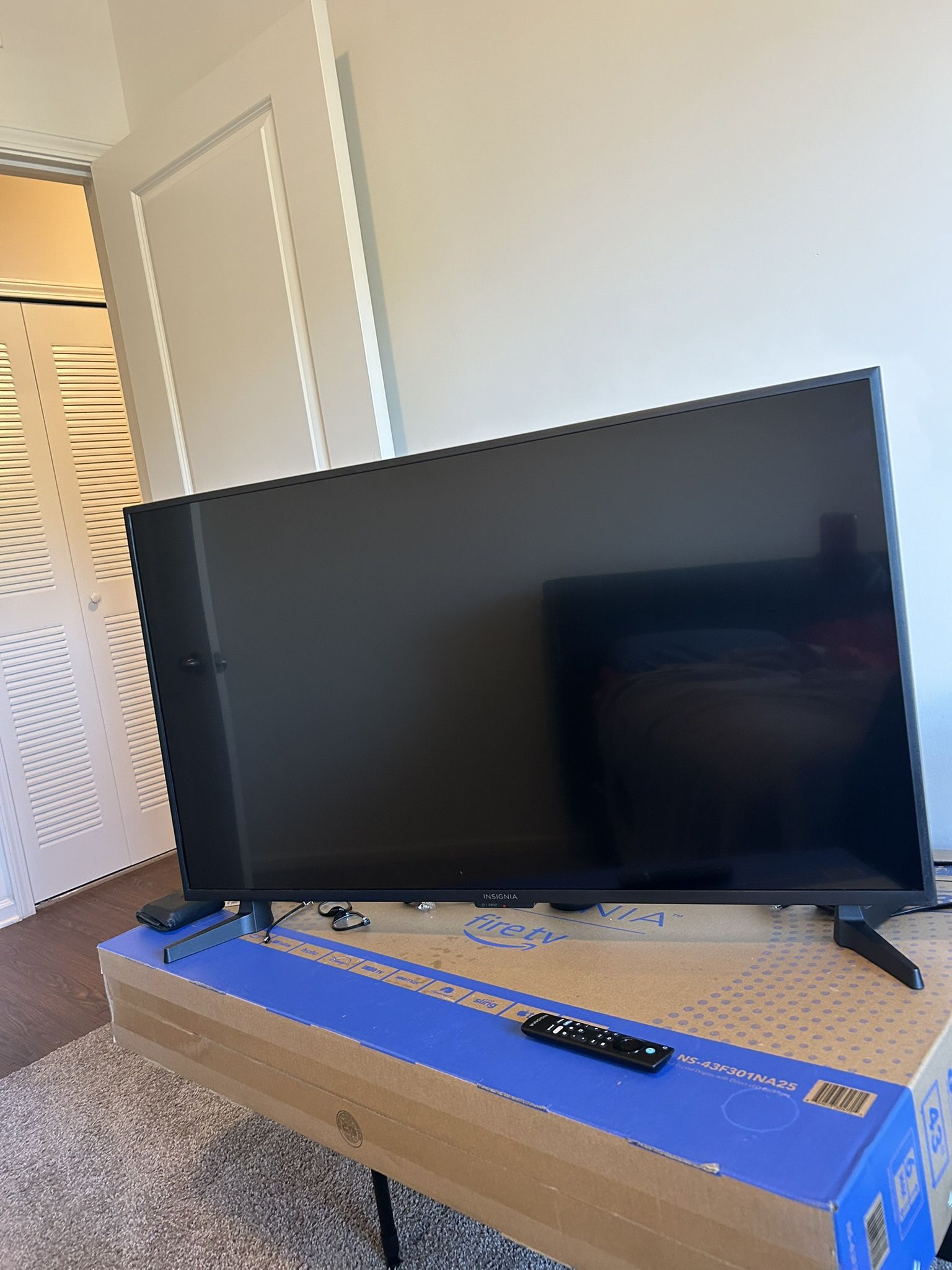 43” Insignia Fire TV F30 Series LED 4K