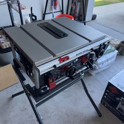 8-1/4 IN. Portable Worm Drive Table Saw (NEW)