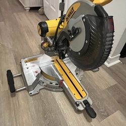 Dewalt Compound Miter Saw