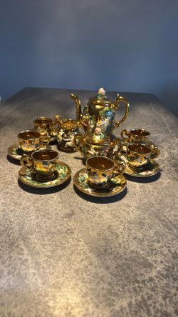 Tea Seat And Coffee Set R. Capodimonte